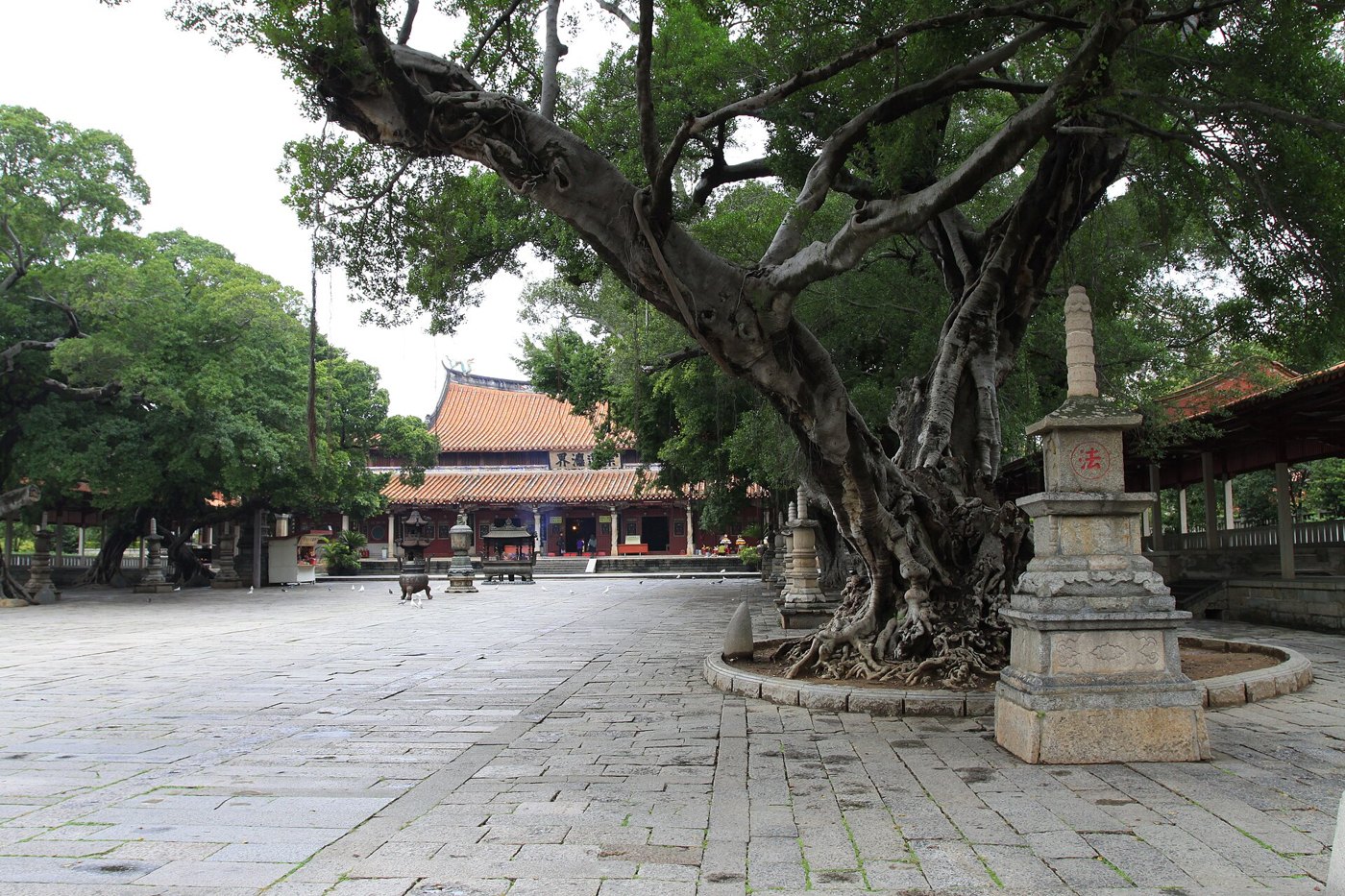 Kaiyuan Temple and stone pagoda in Quanzhou